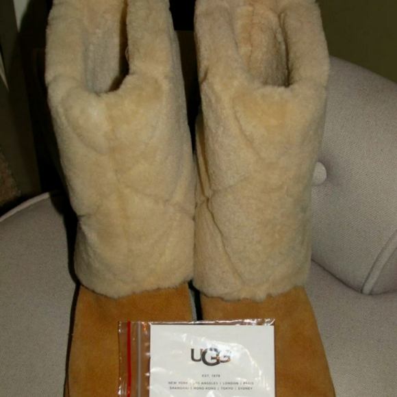 UGG Shoes - UGG ARIELLA LUX DIAMOND. SZ 8 MIDCALF RETAIL $230